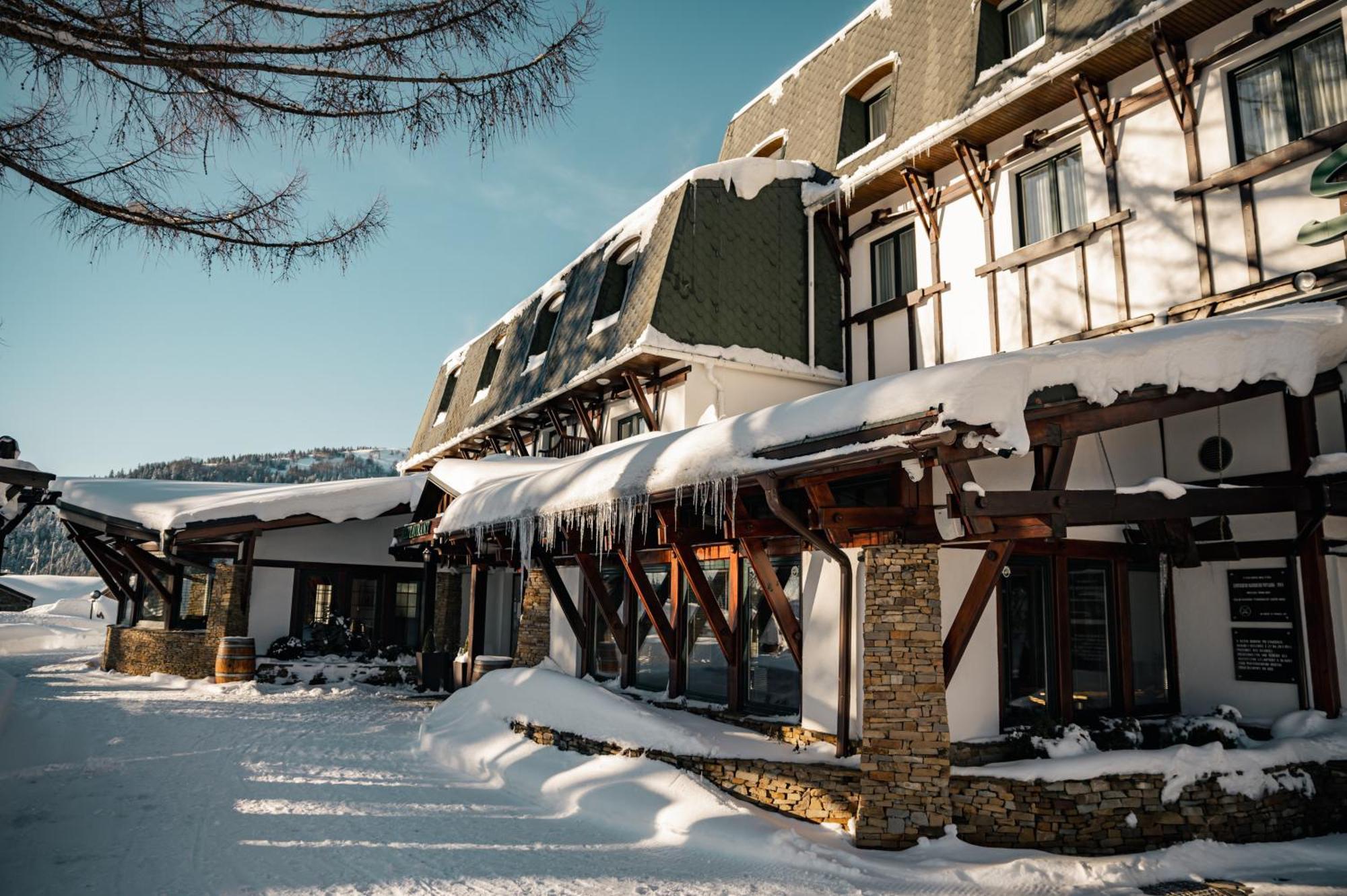 Sport Hotel *** ドノヴァリ エクステリア 写真