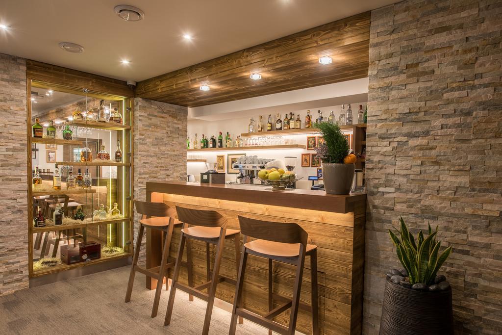 Sport Hotel *** ドノヴァリ エクステリア 写真